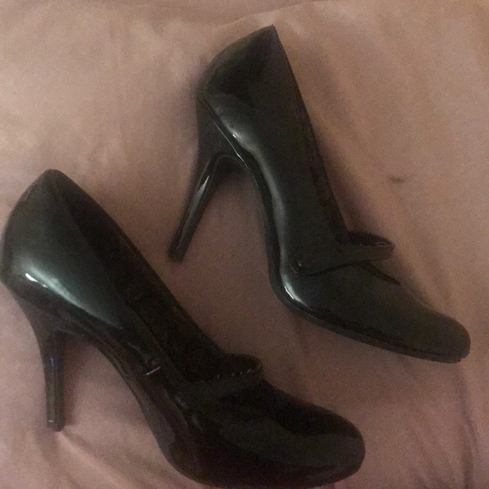 Black heels